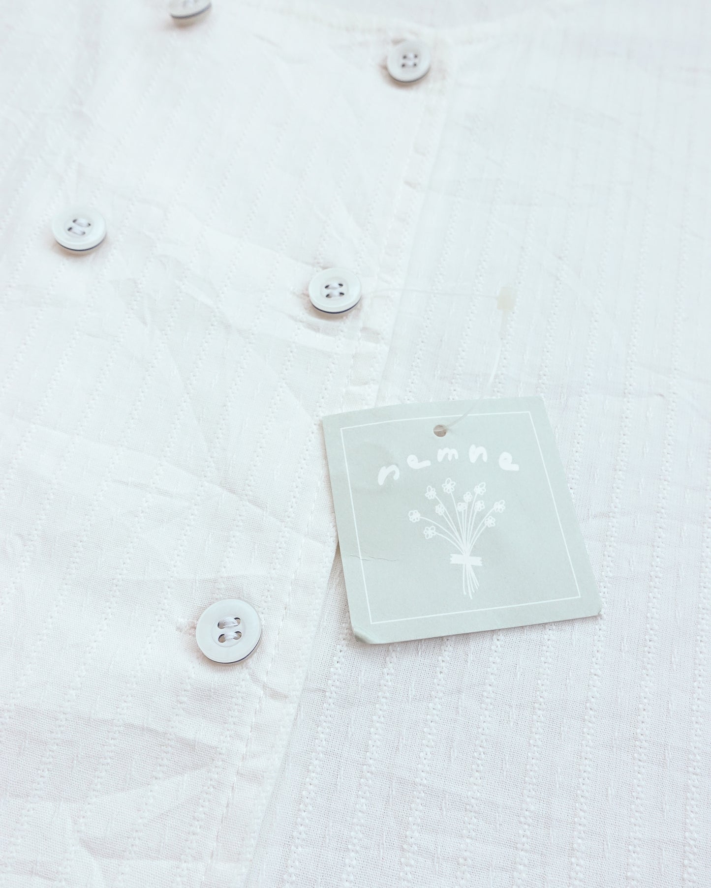 NEMNE Dobby Lattern Sleeve Button-front Top 暗紋燈籠袖雙排上衣 | KOMMONS