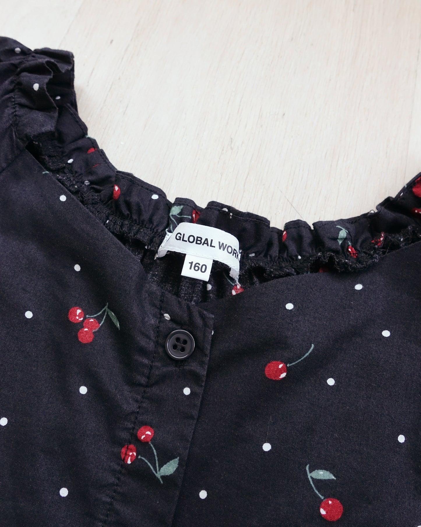 GLOBAL WORK Cherry Printed Puff Sleeve Button-front Top 櫻桃印花泡泡袖扣鈕上衣 | KOMMONS