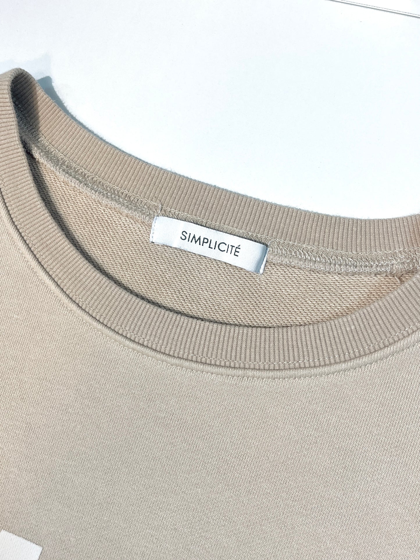 <Buy2-$10> SIMPLICITÉ Graphic Sweatshirt 印花衛衣 | KOMMONS