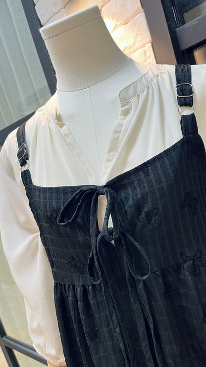 <Buy2-$10> Butterfly Embroidered Strap Dress 蝴蝶刺繡吊帶連身裙 | KOMMONS