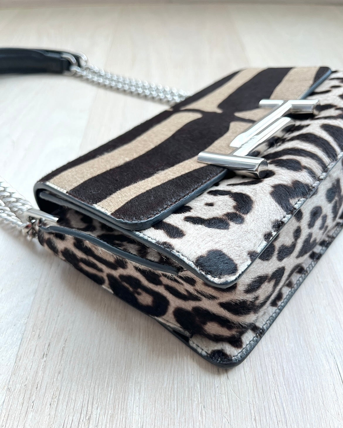 TOD’S Double T Flap Bag | KOMMONS