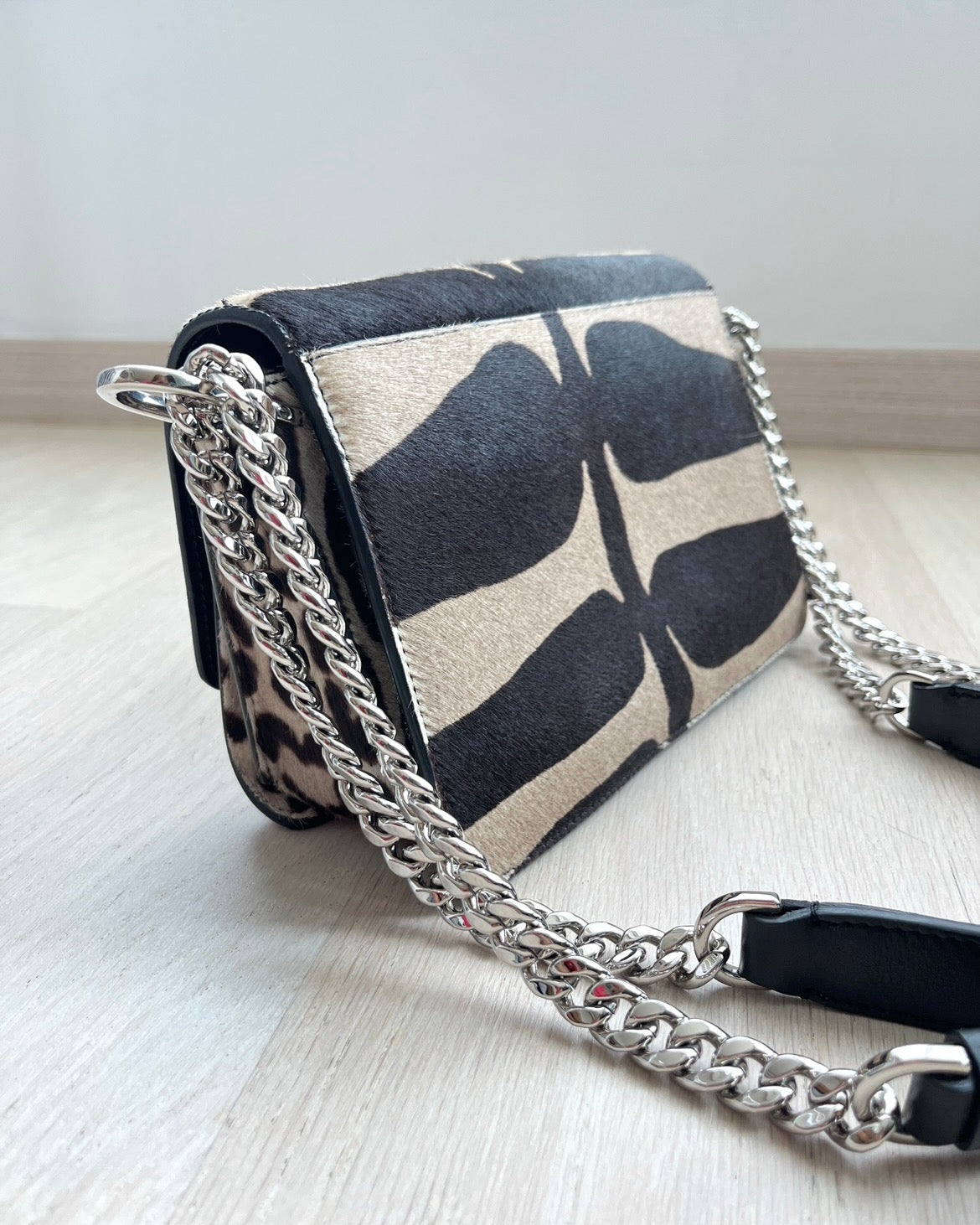 TOD’S Double T Flap Bag | KOMMONS