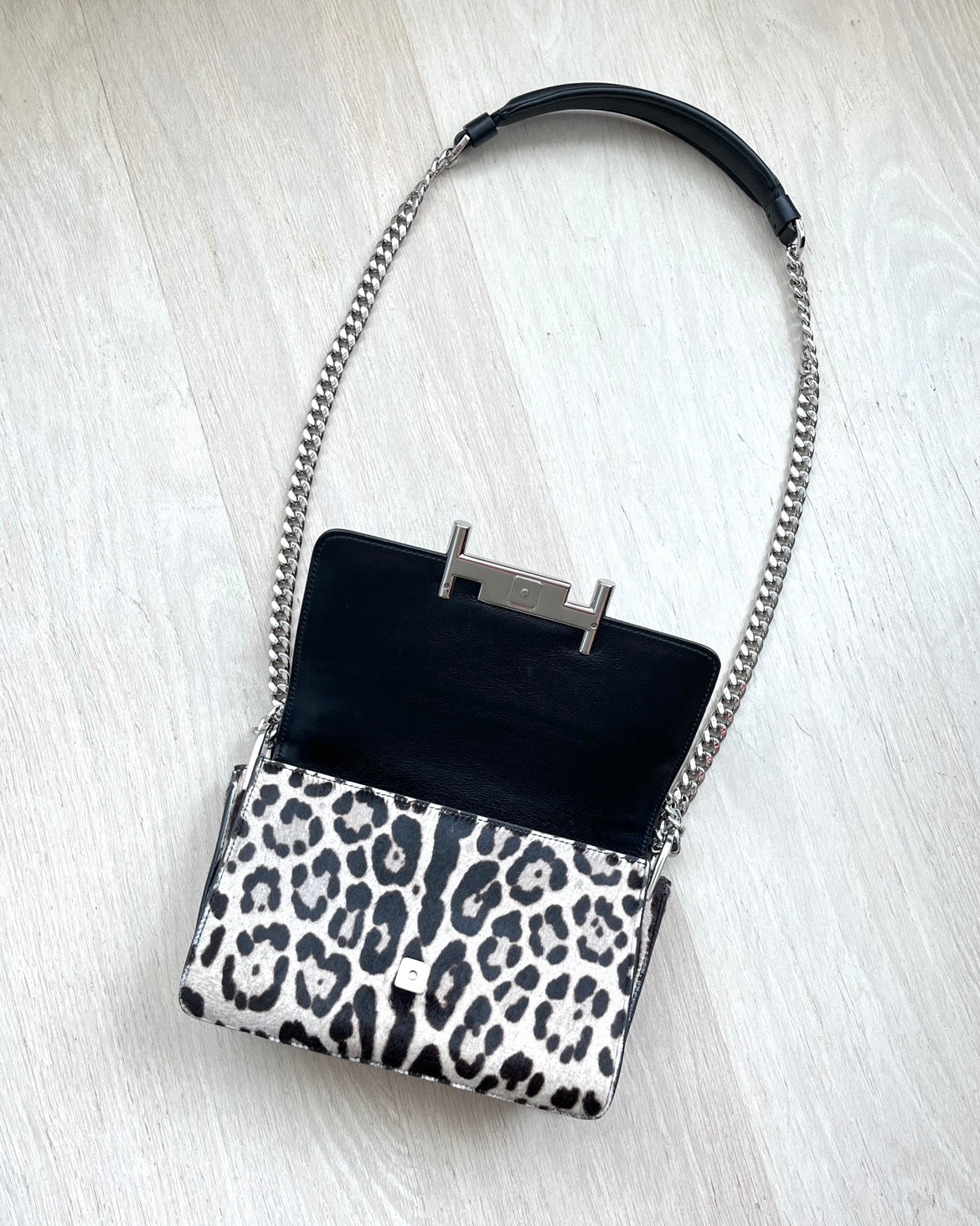 TOD’S Double T Flap Bag | KOMMONS