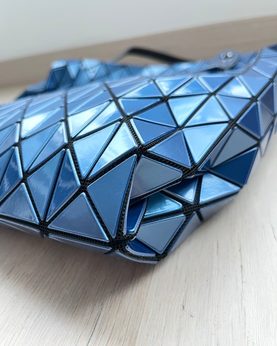 BAO BAO ISSEY MIYAKE Row Metallic Zip Tote Bag | KOMMONS