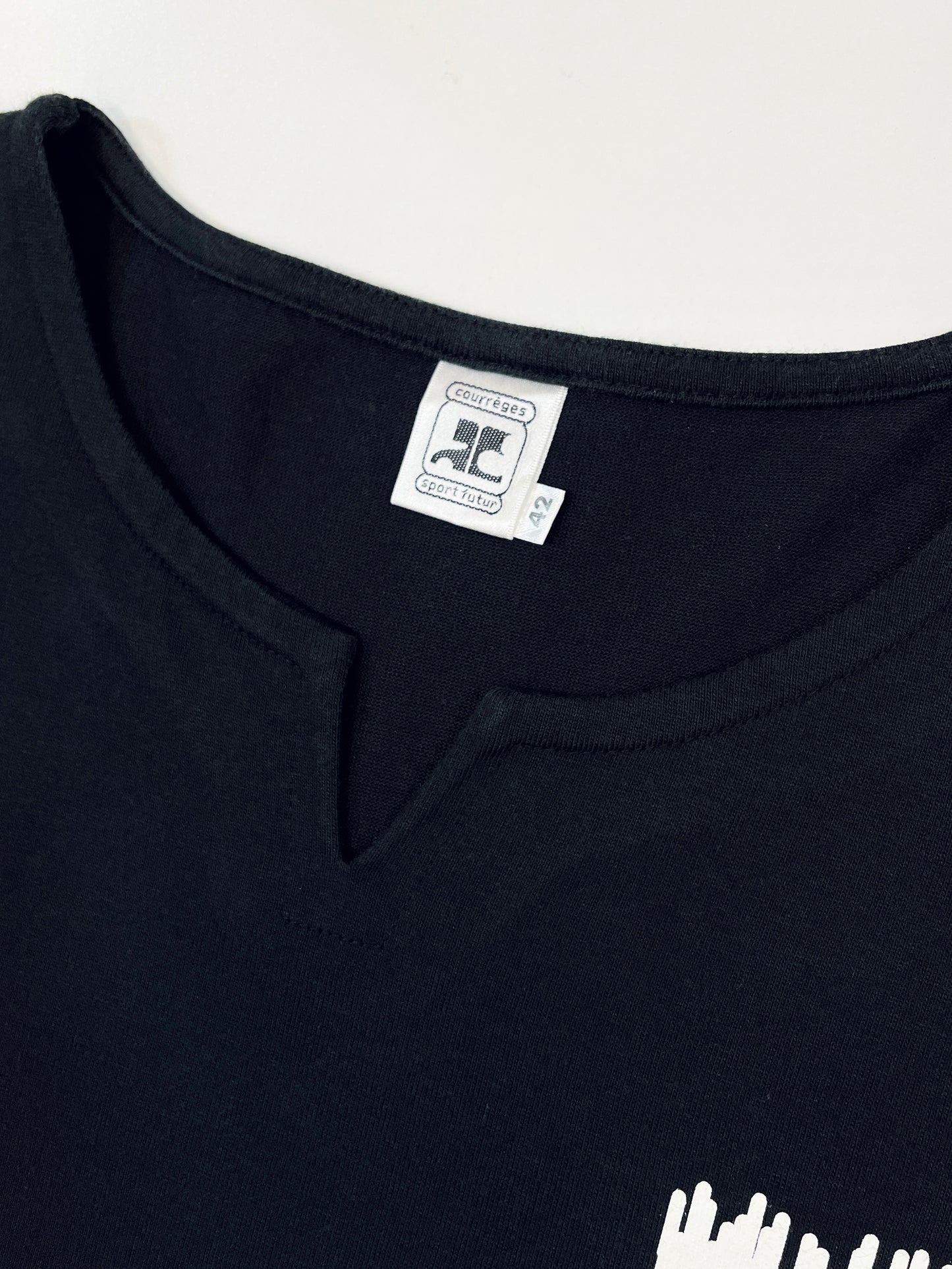 <Buy2-$10> COURRÈGES Graphic T-shirt 印花T恤 | KOMMONS