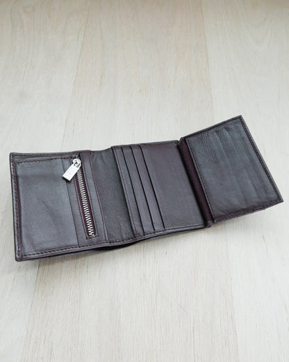 MARIMEKKO Floral Embossed Trifold Wallet 三摺短銀包 | KOMMONS