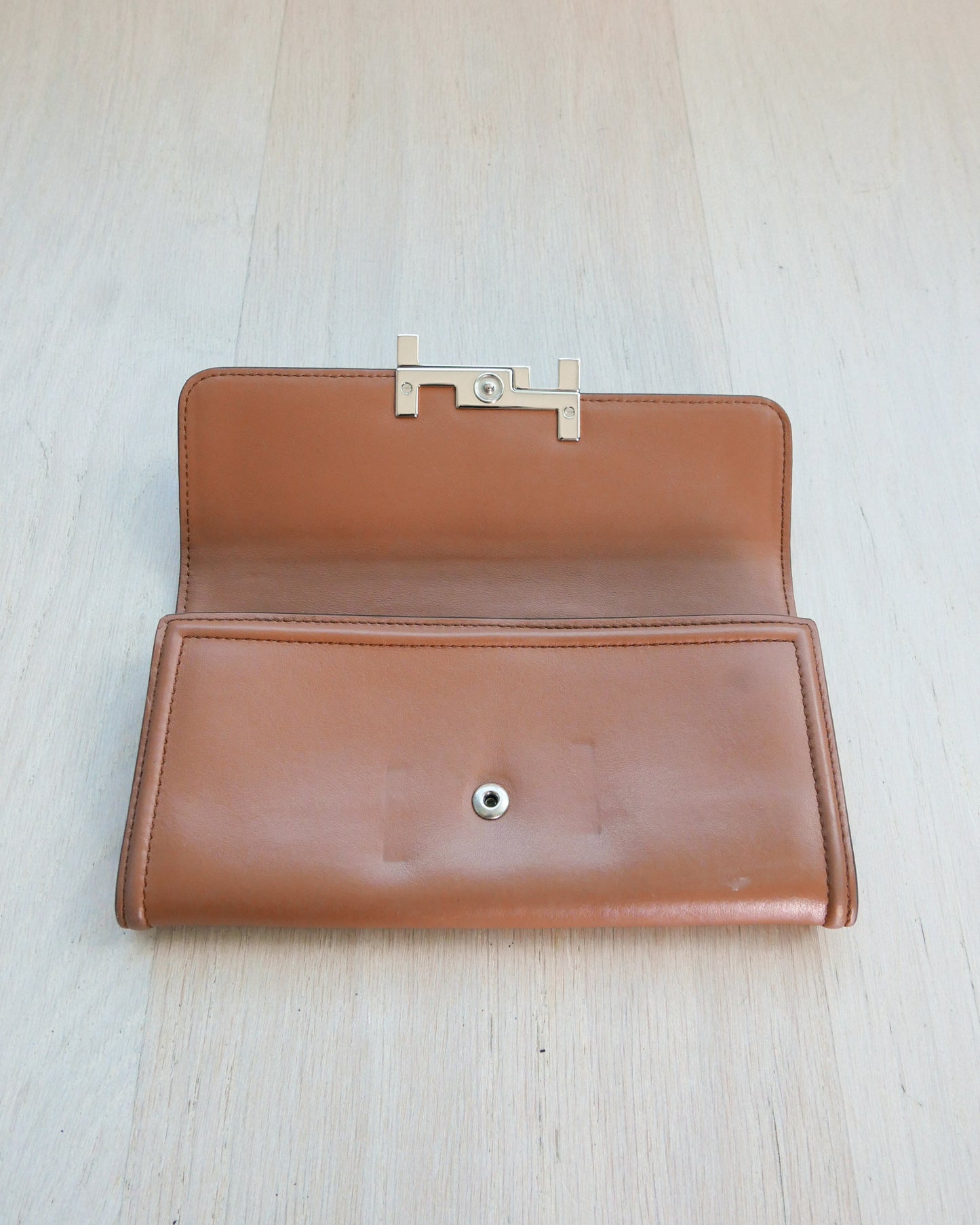 TOD’S Flap Long Wallet 長銀包 | KOMMONS