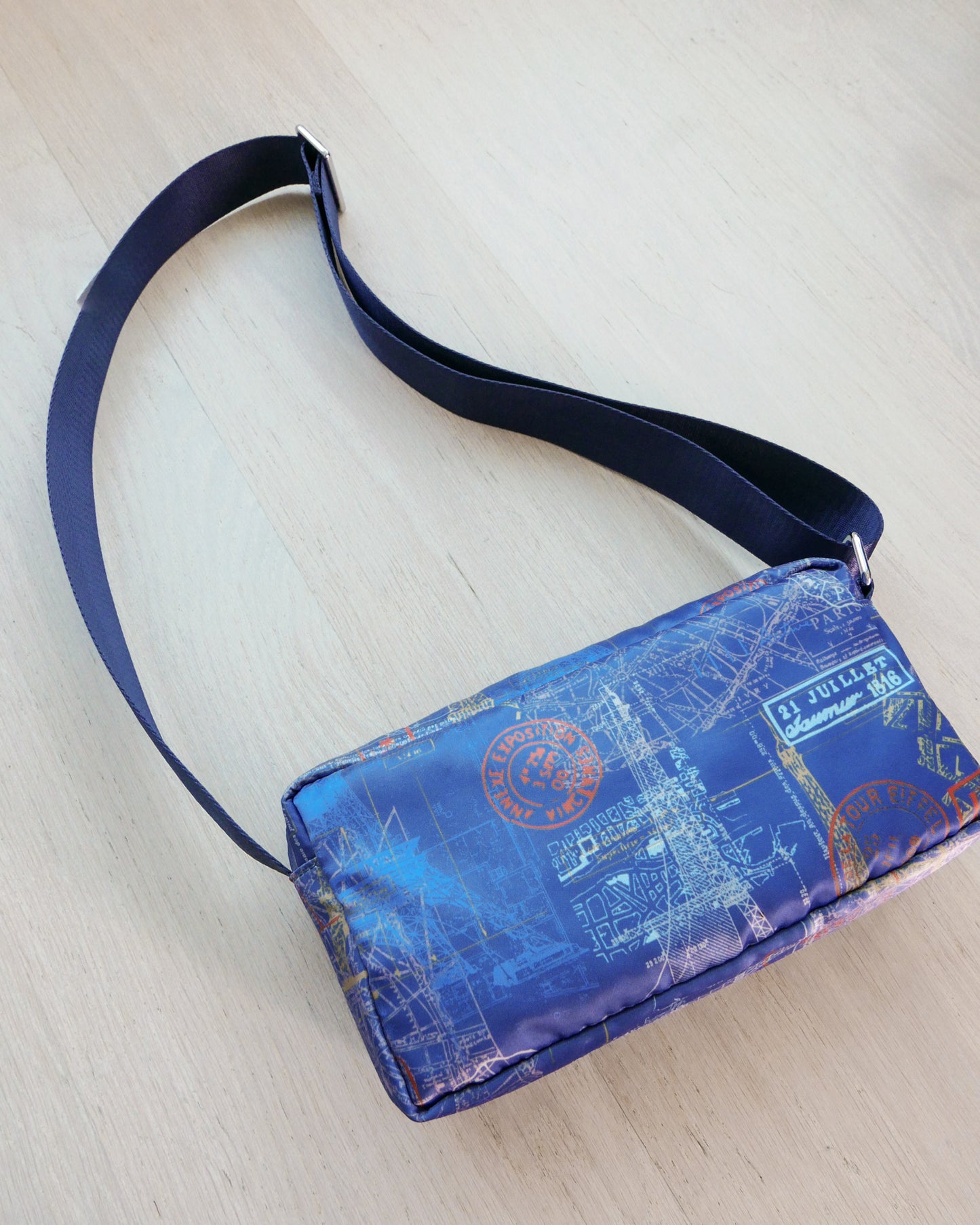 ELLE ACTIVE Printed Shoulder / Crossbody Bag 印花肩背袋 | KOMMONS