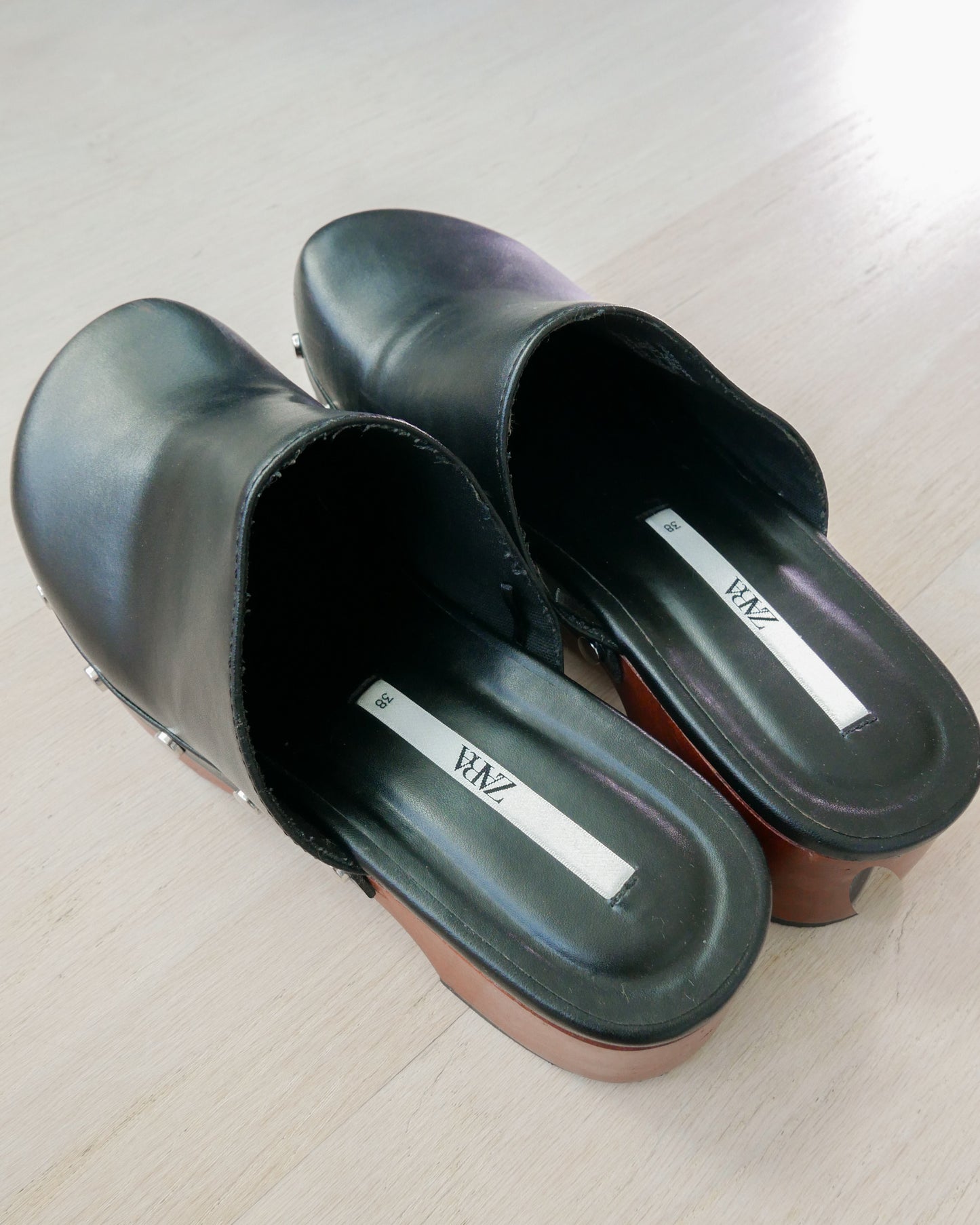 ZARA Studded Mules 窩釘木屐鞋 | KOMMONS