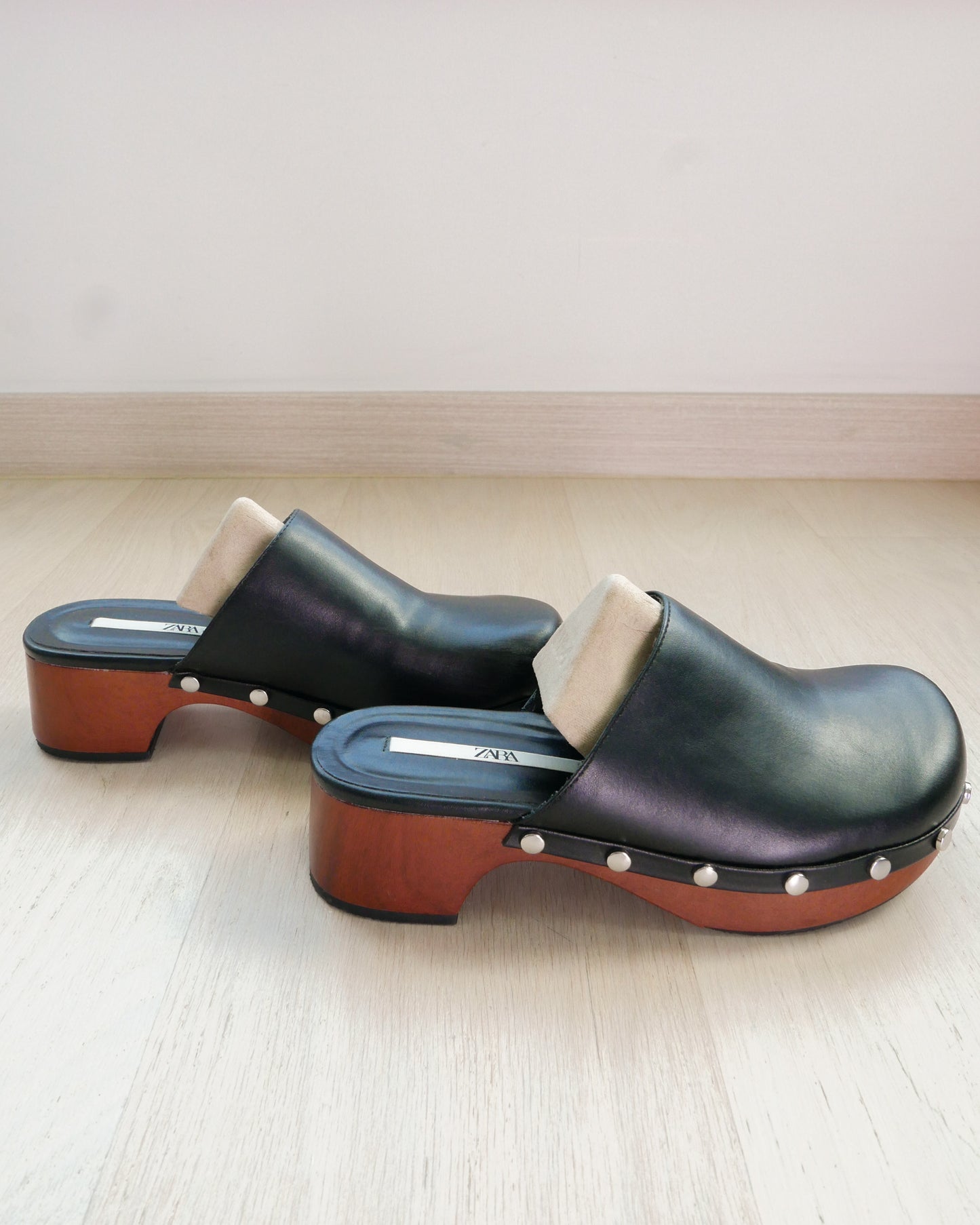 ZARA Studded Mules 窩釘木屐鞋 | KOMMONS