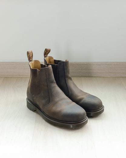 DR. MARTENS 2076 Crazy Horse Leather Chelsea Boot | KOMMONS