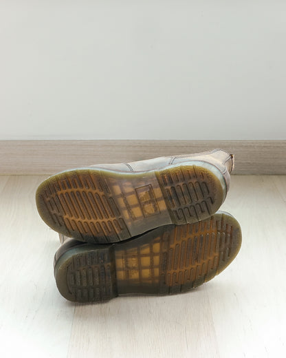 DR. MARTENS 2076 Crazy Horse Leather Chelsea Boot | KOMMONS