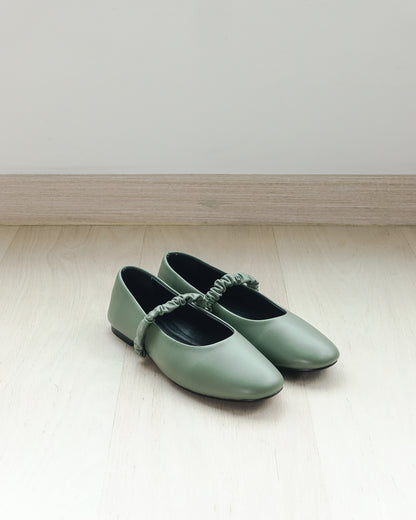 Ruched Strap Ballet Flats | KOMMONS