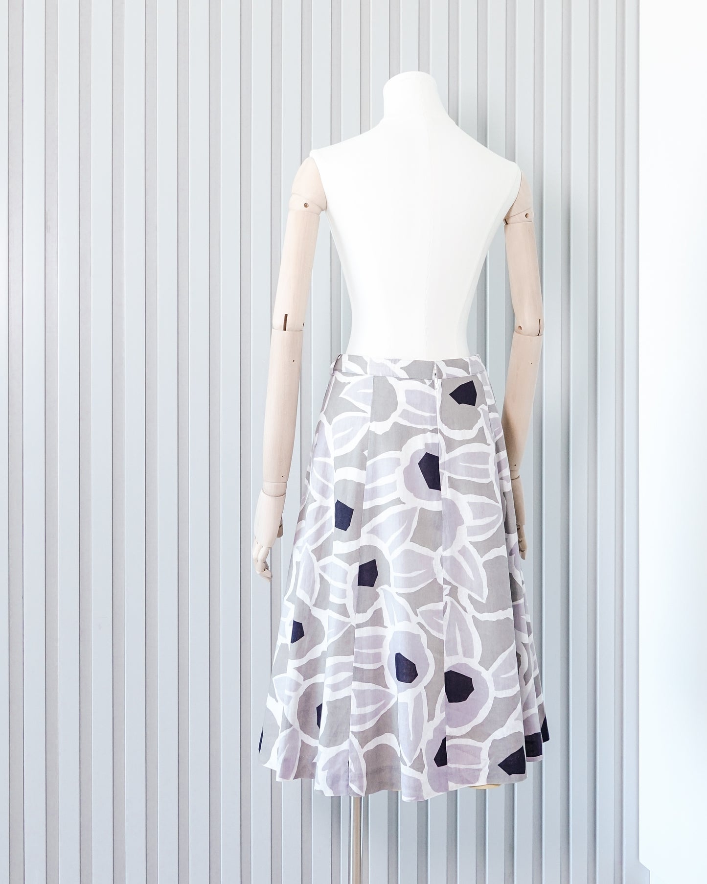 Vintage Floral Printed Skirt 花卉印花中長裙 | KOMMONS