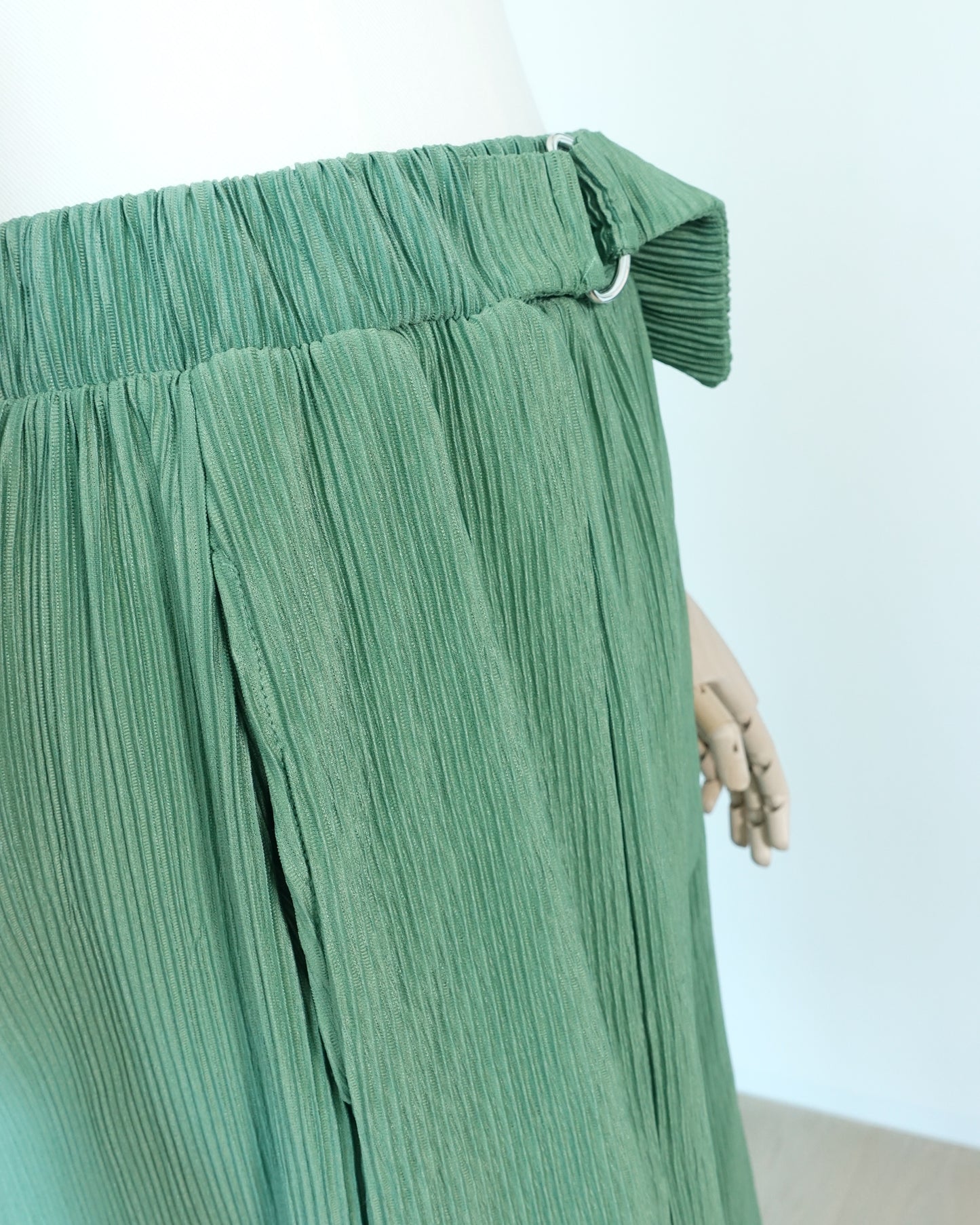 HAILYS Micro Pleated Pants 壓褶長褲 | KOMMONS