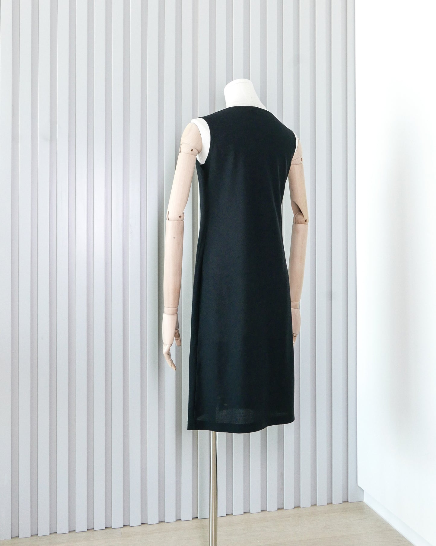 INDIVI Fitted Sleeveless Midi Dress 修身背心連身裙 | KOMMONS