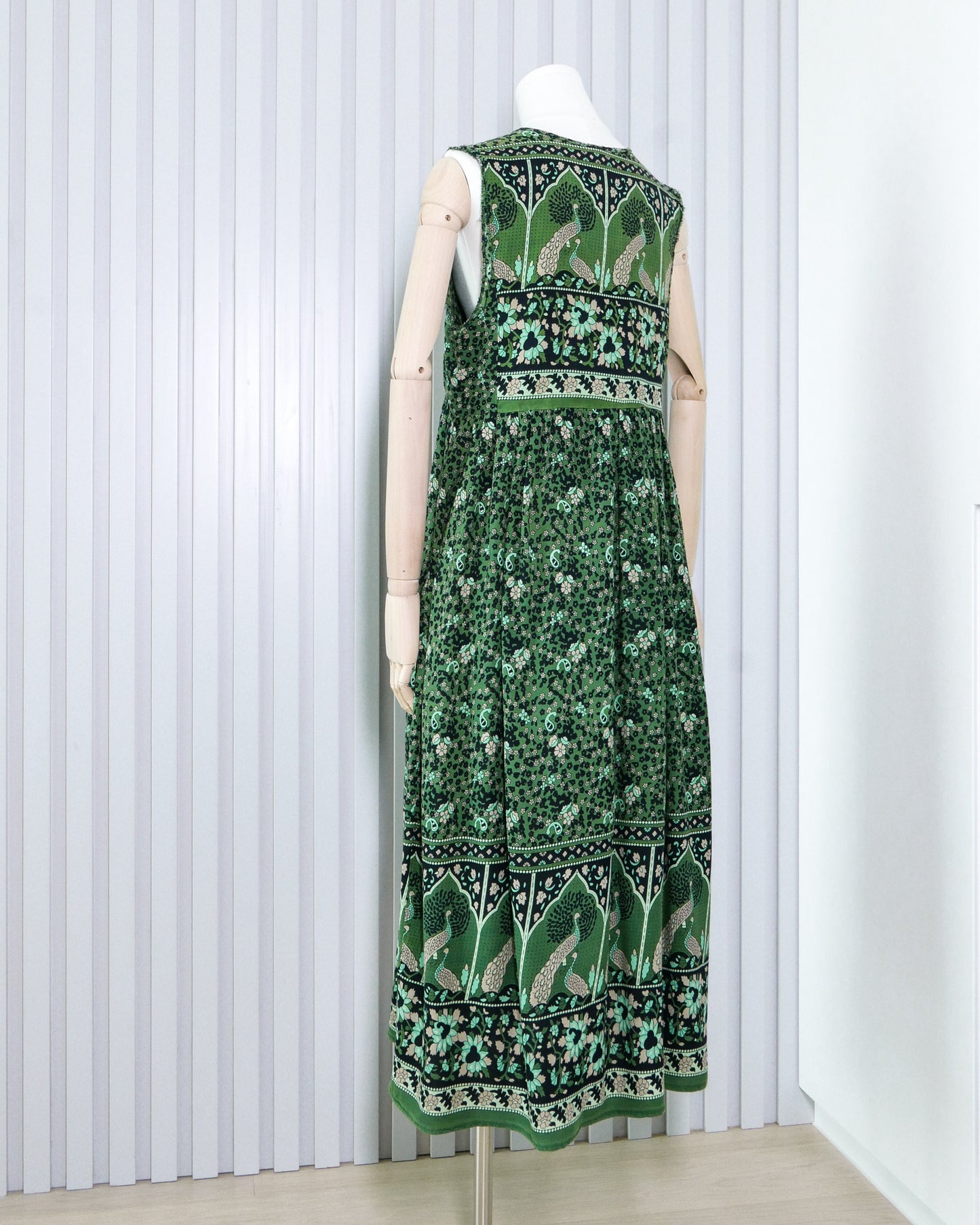 ALL ABOUT AUDREY Bohemiam V-neck Sleeveless Maxi Dress 民族風V領背心連身長裙 | KOMMONS