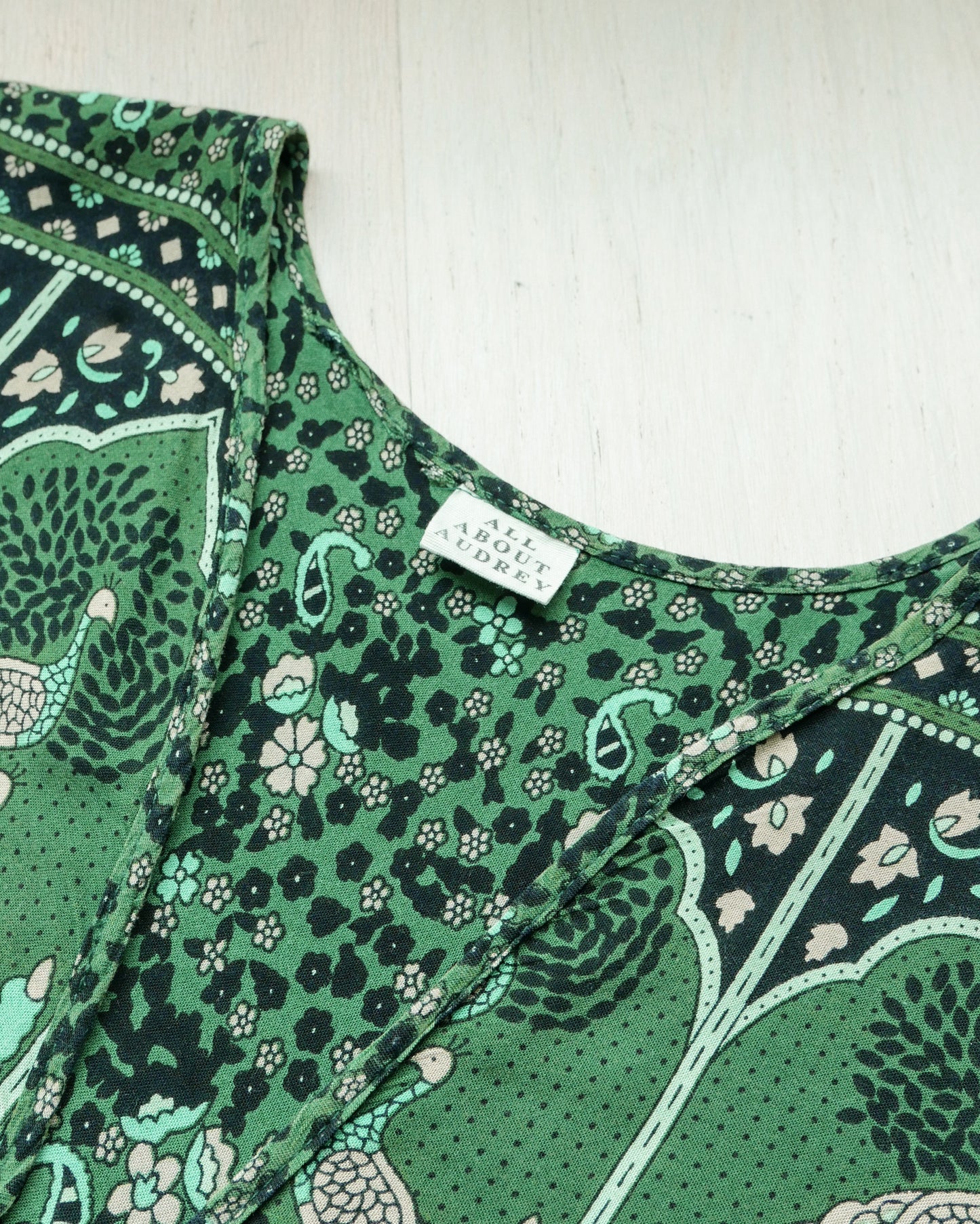 ALL ABOUT AUDREY Bohemiam V-neck Sleeveless Maxi Dress 民族風V領背心連身長裙 | KOMMONS