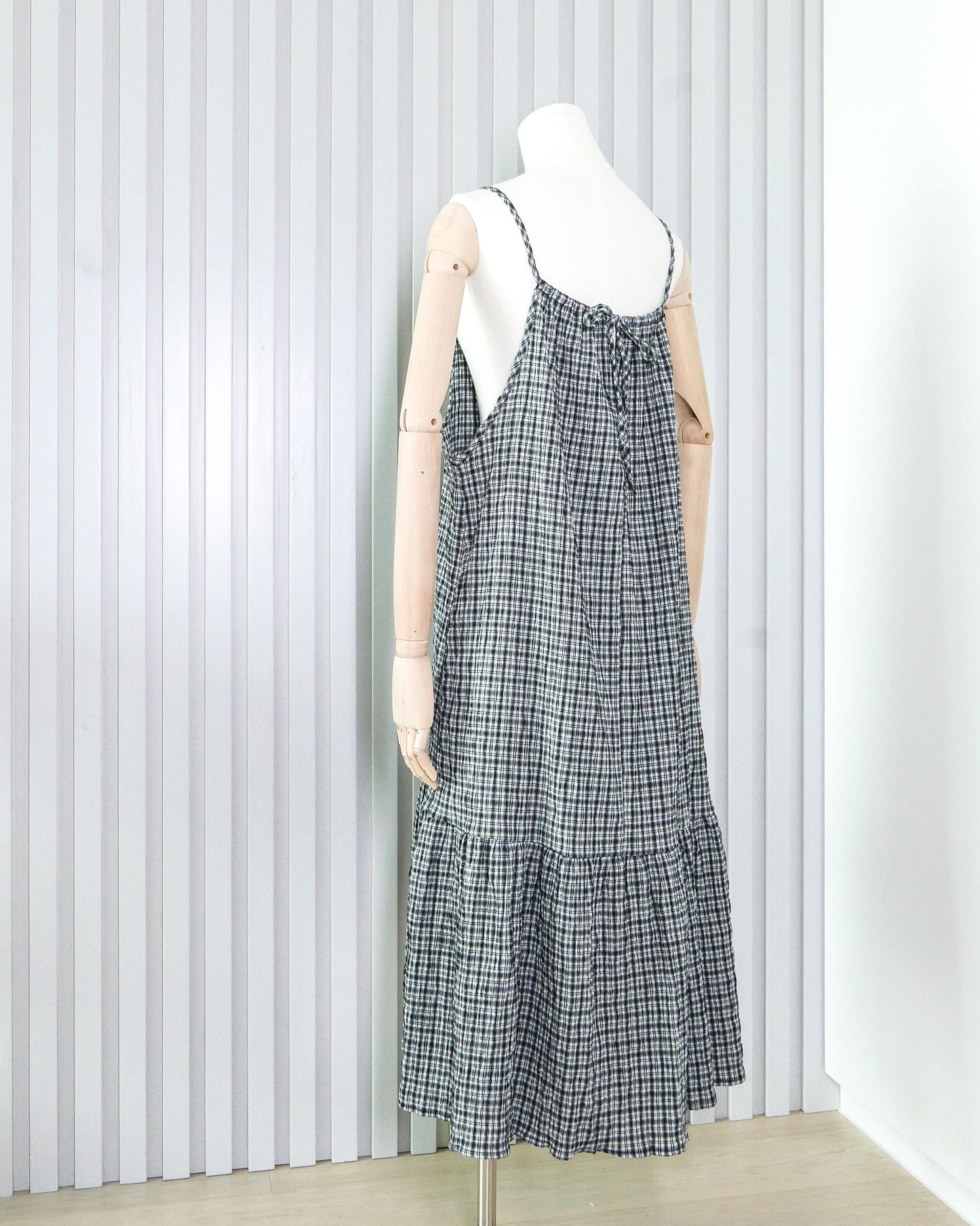 Plaid Tie-strap Maxi Dress 格子綁帶吊帶連身長裙 | KOMMONS