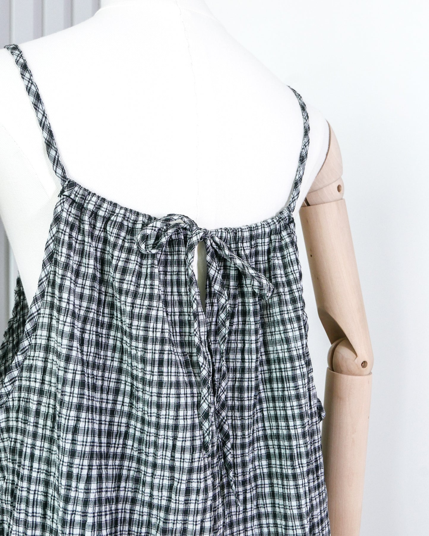 Plaid Tie-strap Maxi Dress 格子綁帶吊帶連身長裙 | KOMMONS