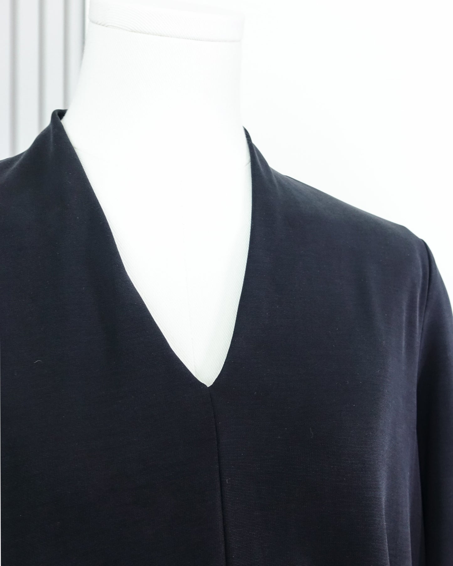 COS V-neck Jersey Dress V領針織連身裙 | KOMMONS