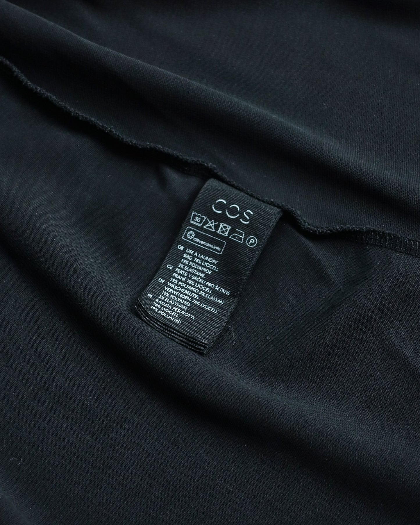 COS V-neck Jersey Dress V領針織連身裙 | KOMMONS