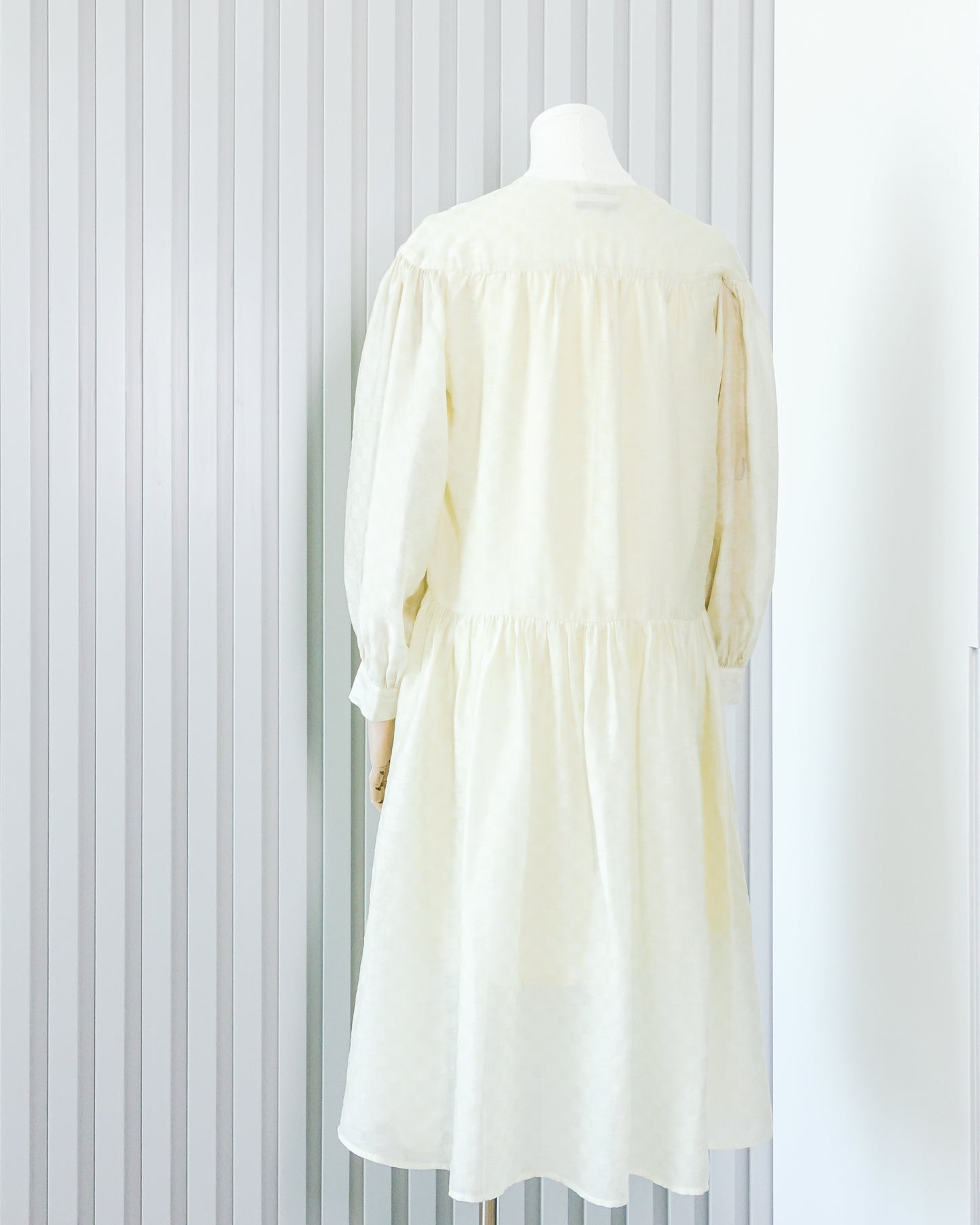 Puff Sleeve Flowy Dress 泡泡袖鬆身連身裙 | KOMMONS