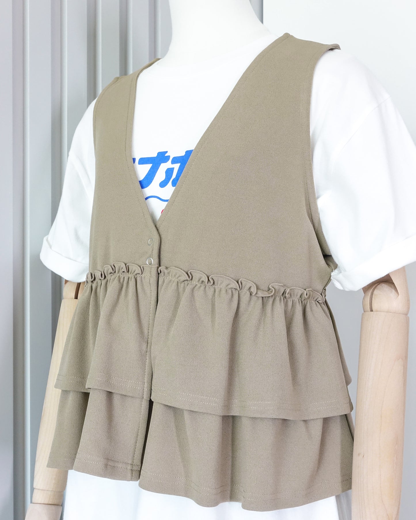 SAMANSA MOS2 Double Ruffle Waistcoat 雙層荷葉邊背心外套 | KOMMONS