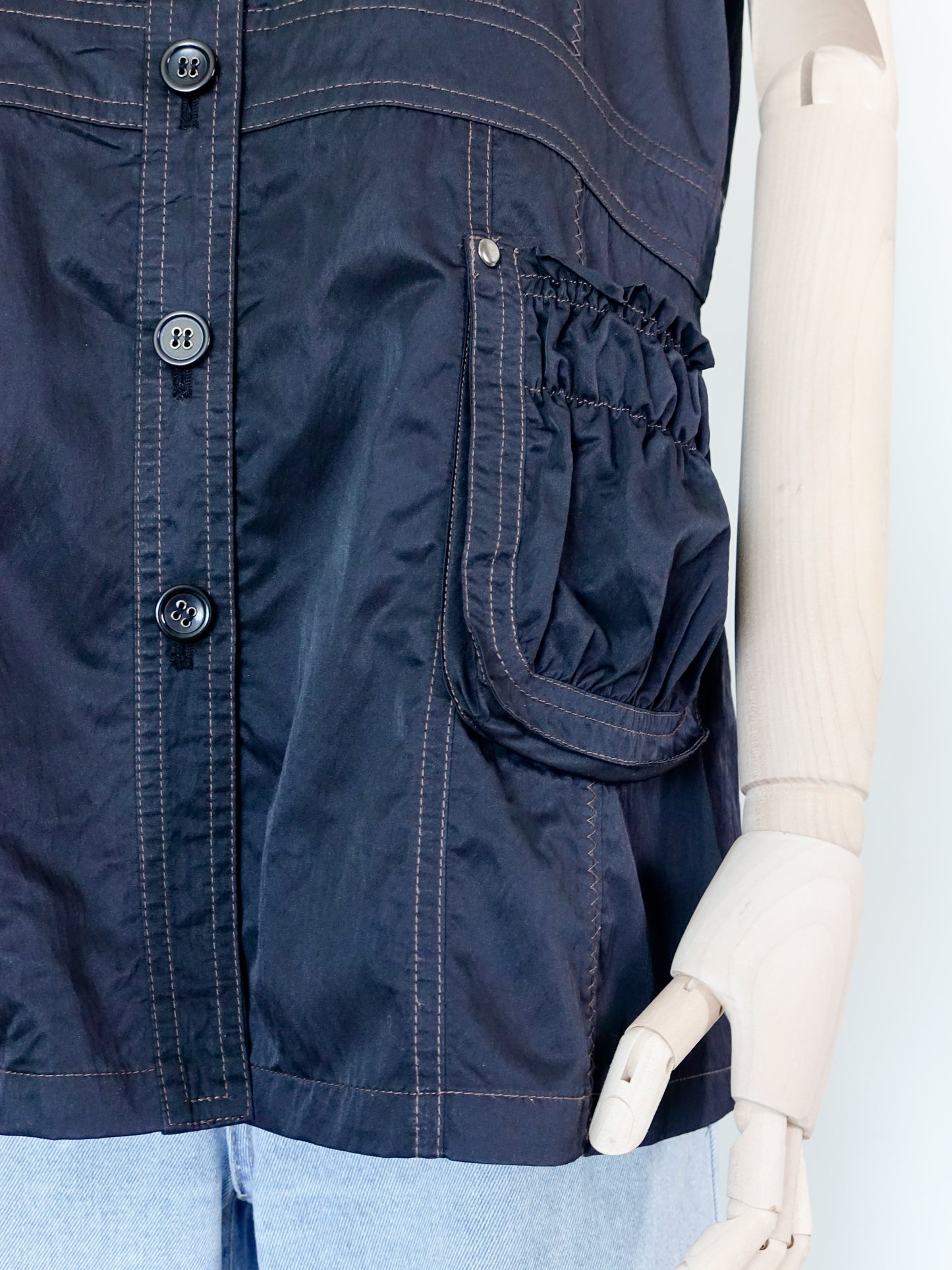 VIE PAISIBLE Short-sleeve Funnel Neck Jacket 短袖企領外套 | KOMMONS