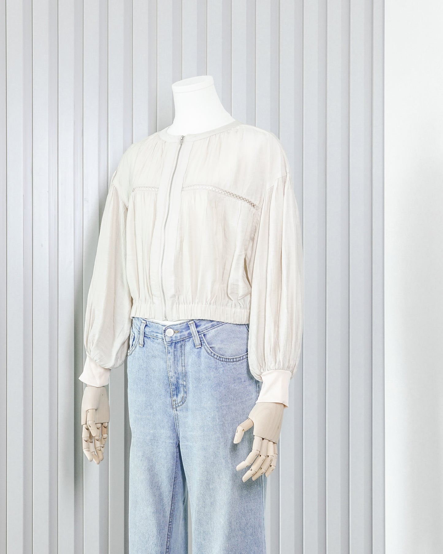 W CLOSET Crinkled Crop Jacket 皺皺短款外套 | KOMMONS