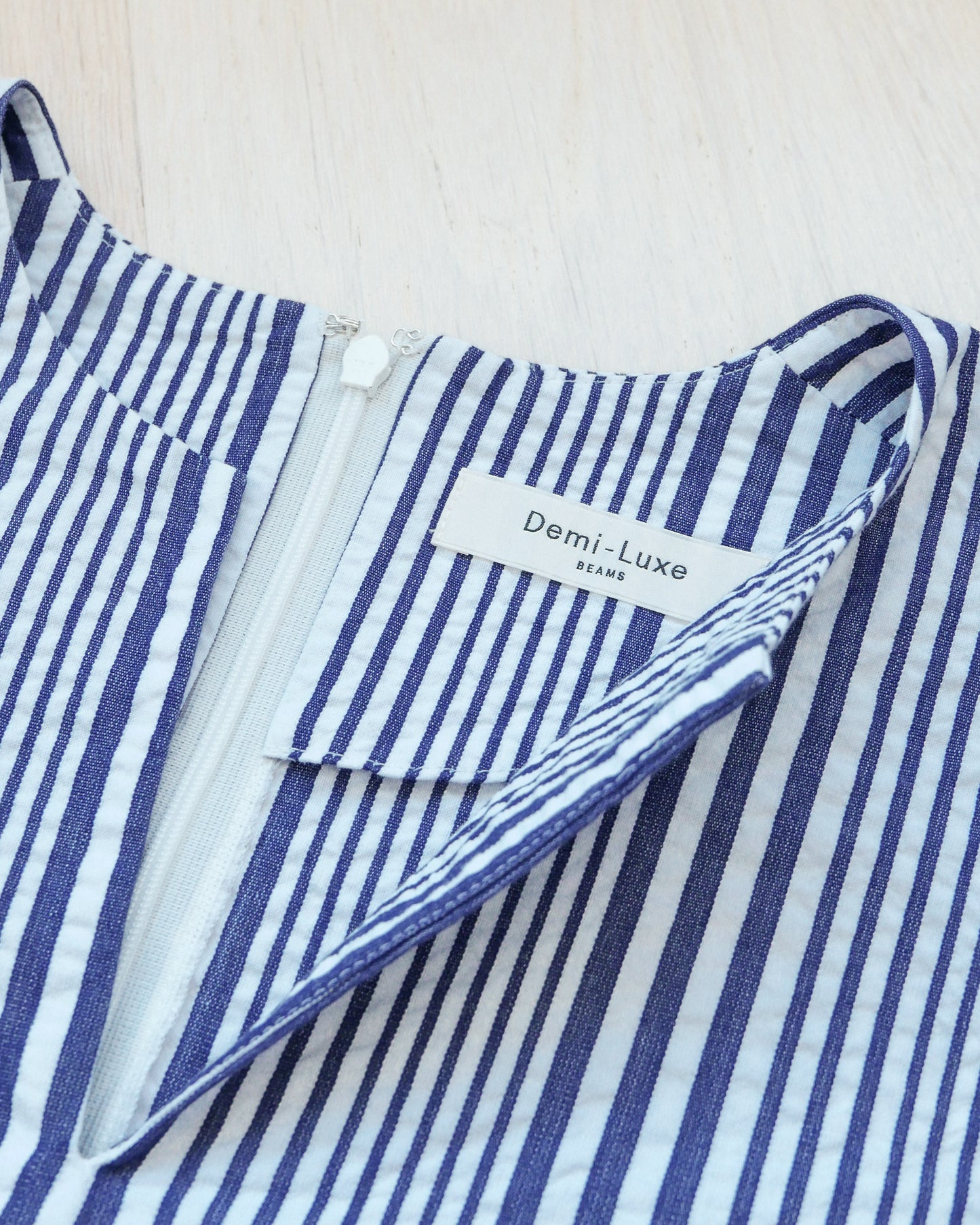 DEMI-LUXE BEAMS Striped Peplum Vest 直條裙擺背心 | KOMMONS