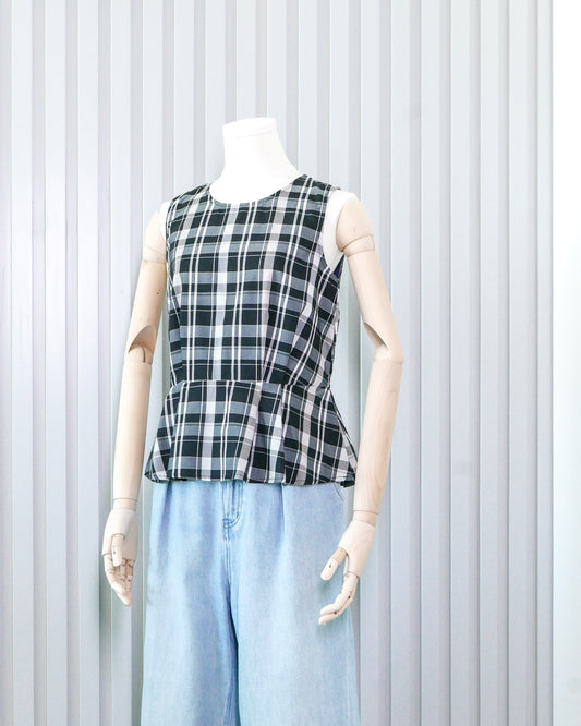 NIKO AND… Plaid Peplum Vest 格子裙擺背心 | KOMMONS