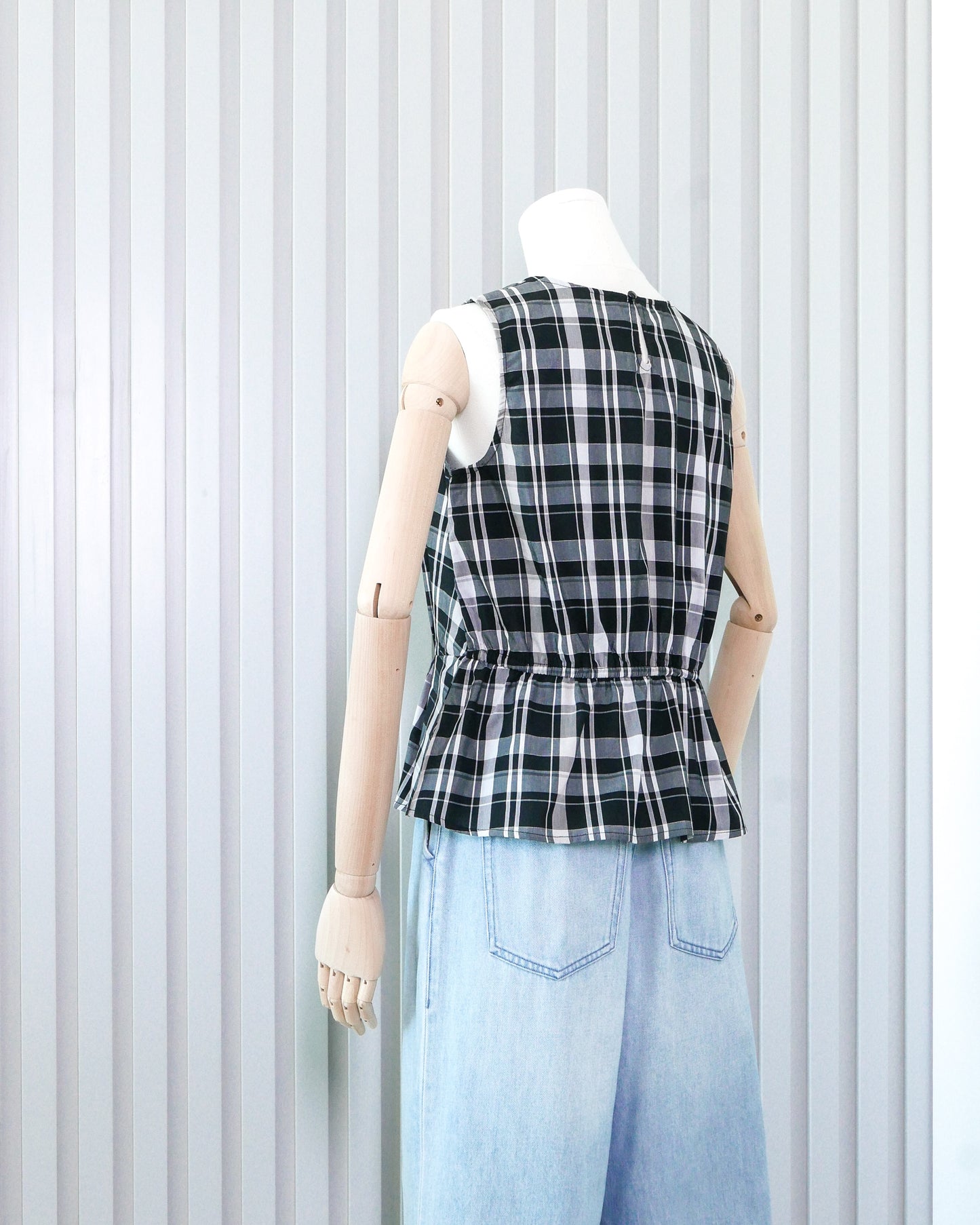 NIKO AND… Plaid Peplum Vest 格子裙擺背心 | KOMMONS