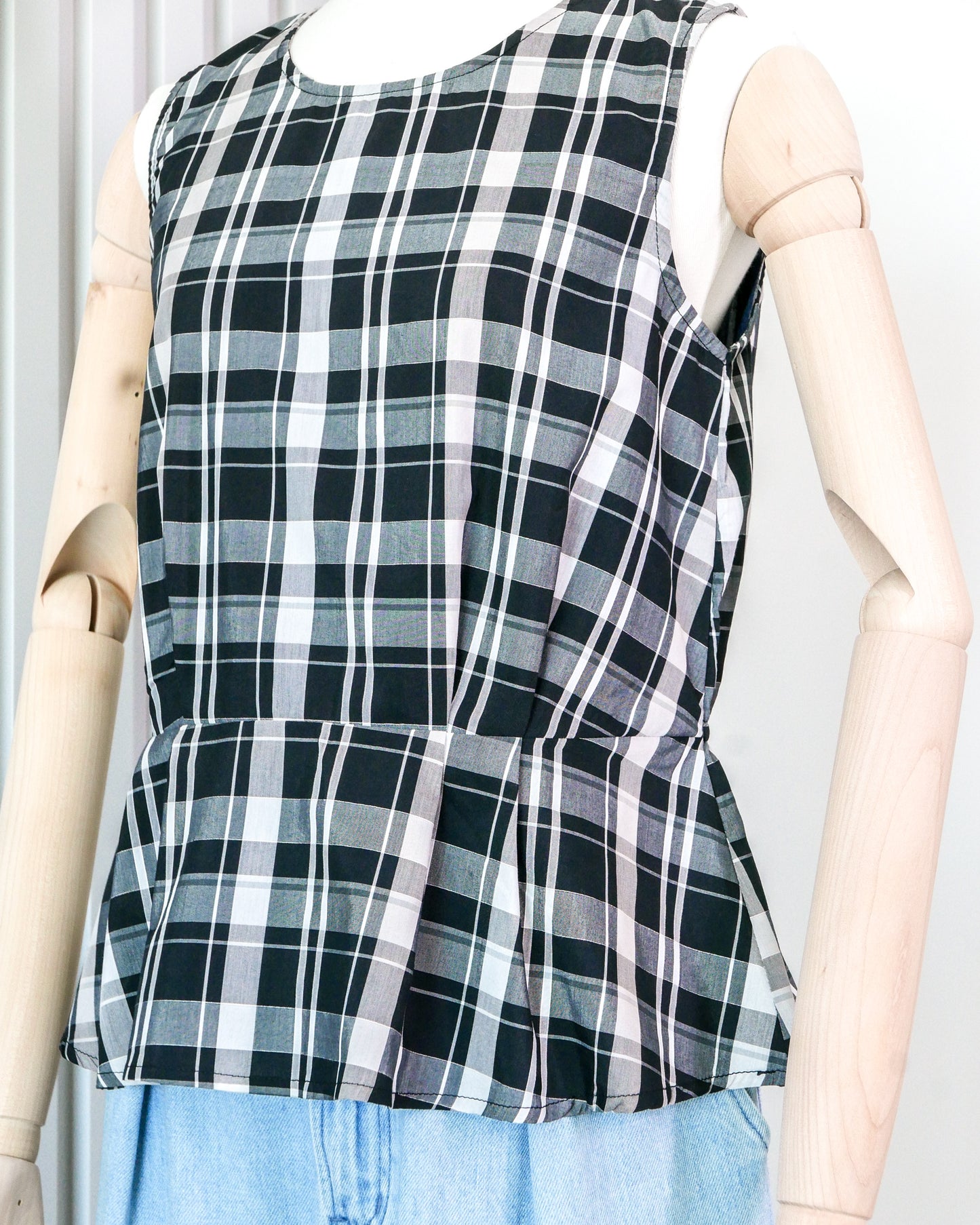 NIKO AND… Plaid Peplum Vest 格子裙擺背心 | KOMMONS