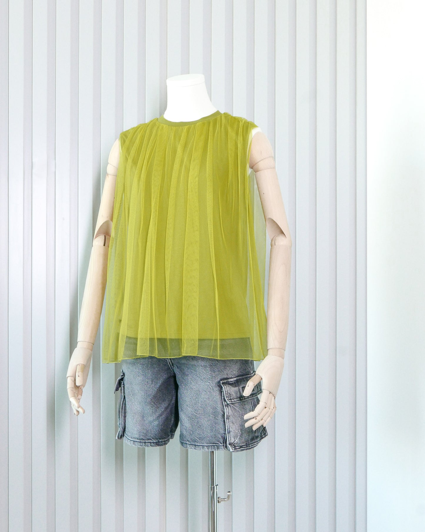Tulle Layered Round Neck Tank Top 網紗圓領T恤背心 | KOMMONS