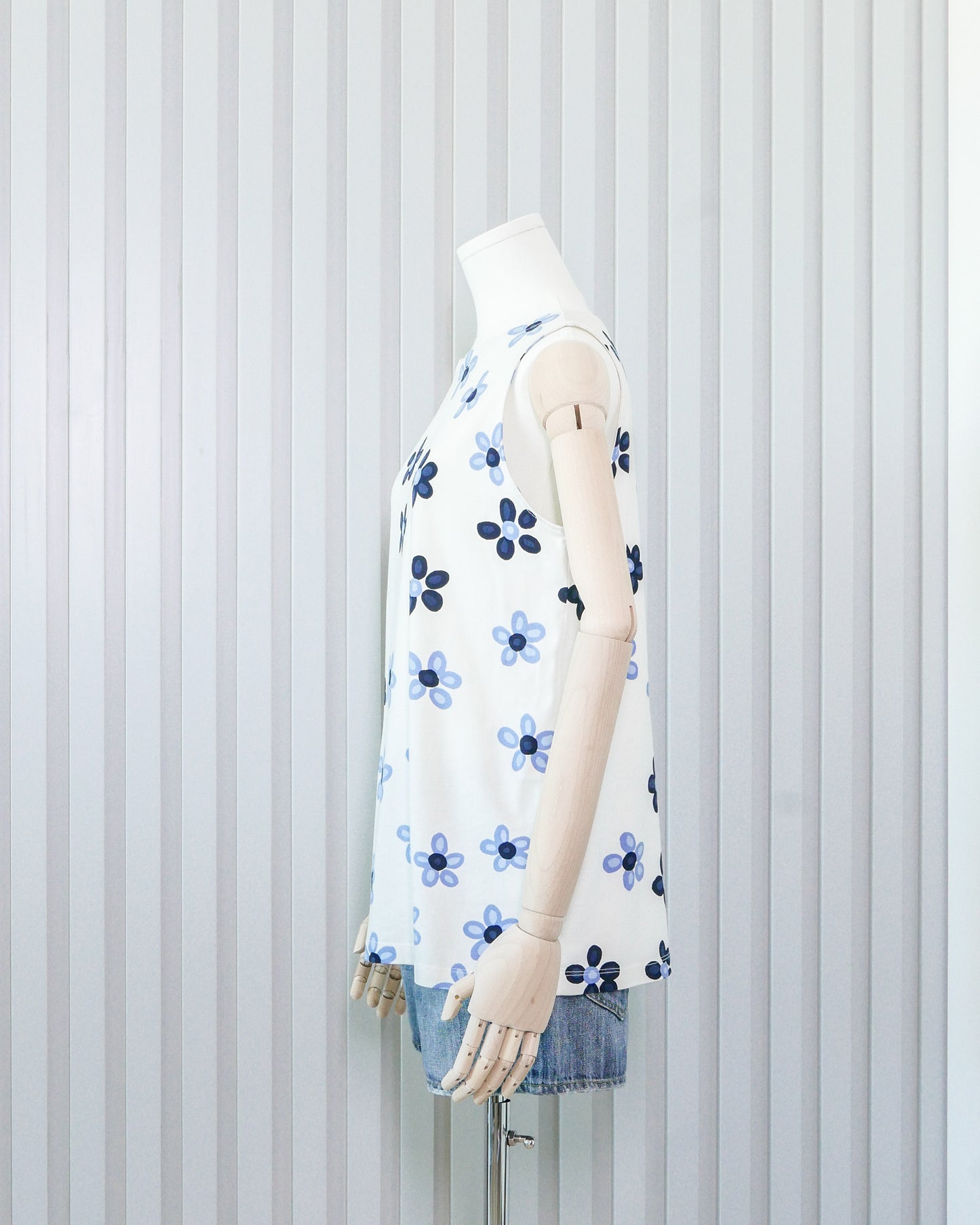 UNIQLO X MARIMEKKO Floral Boat Neck Tank Top 印花船領T恤背心 | KOMMONS