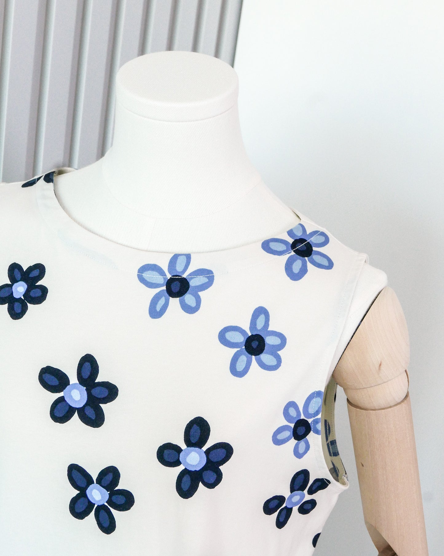 UNIQLO X MARIMEKKO Floral Boat Neck Tank Top 印花船領T恤背心 | KOMMONS