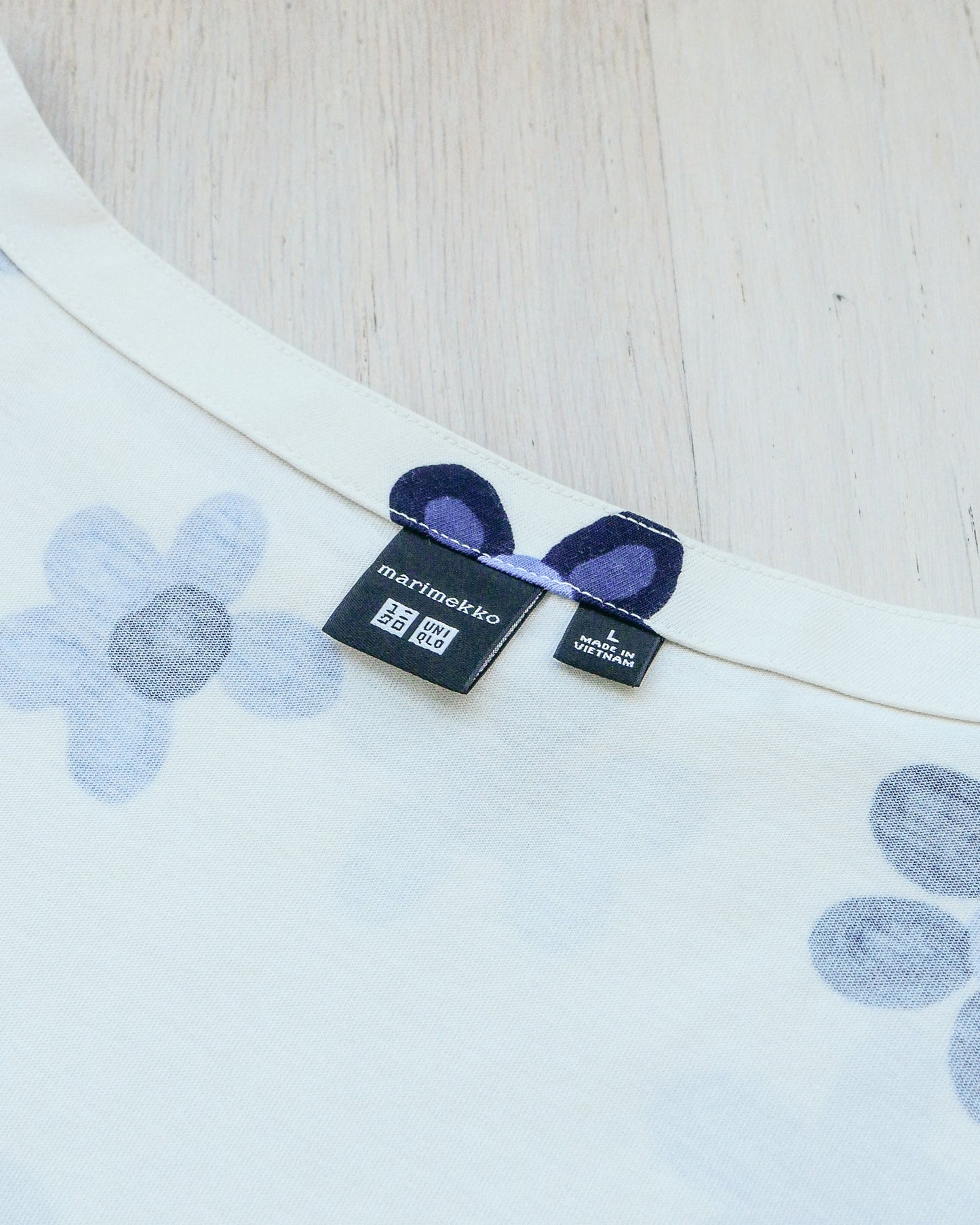 UNIQLO X MARIMEKKO Floral Boat Neck Tank Top 印花船領T恤背心 | KOMMONS