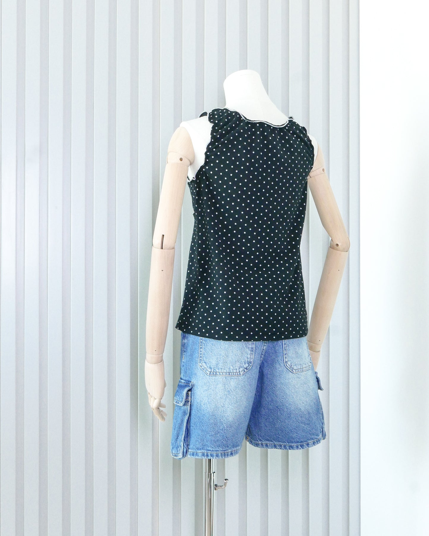 UNIQLO Polka Dot Tie Front Tank Top 波點蝴蝶結吊帶背心 | KOMMONS