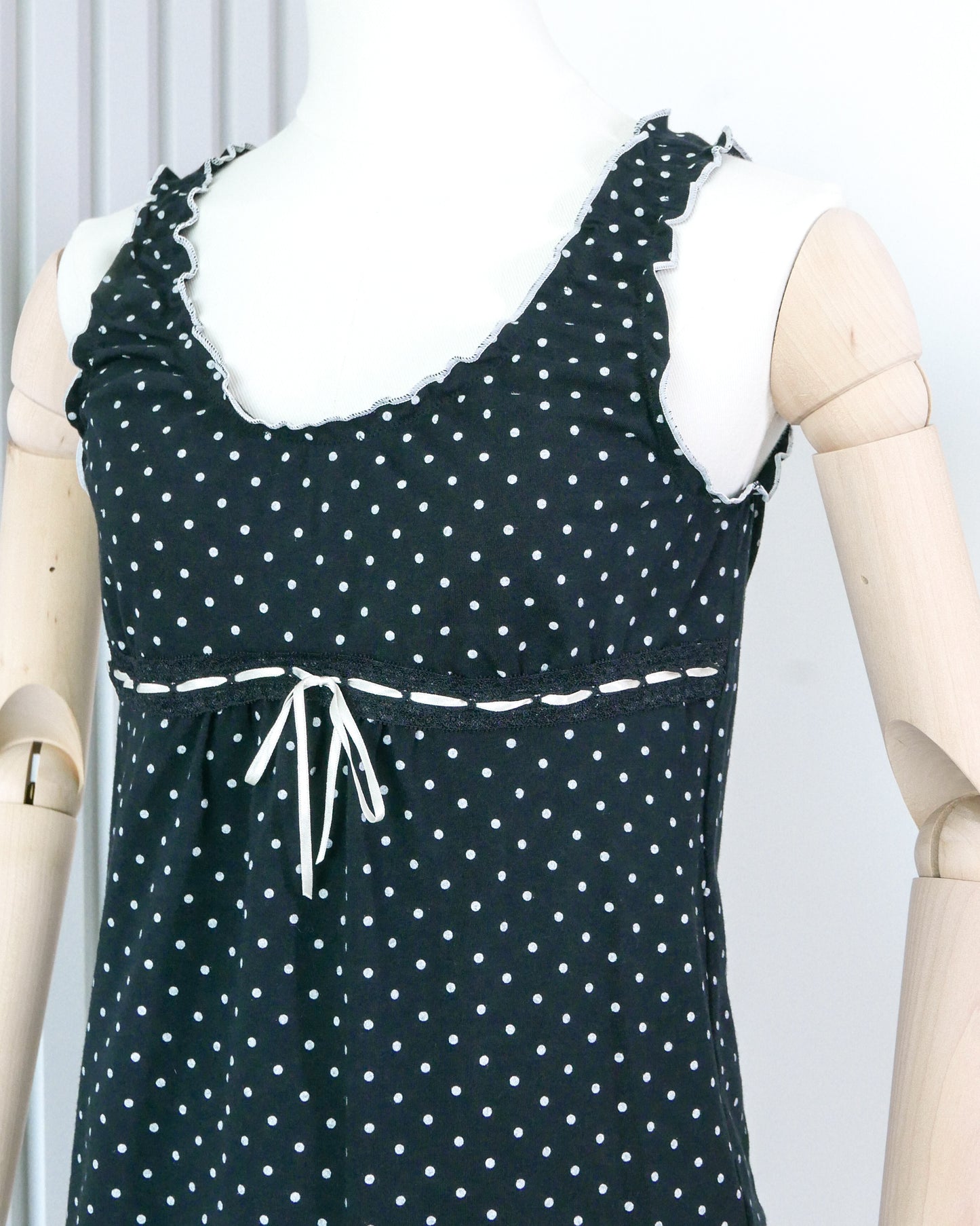 UNIQLO Polka Dot Tie Front Tank Top 波點蝴蝶結吊帶背心 | KOMMONS