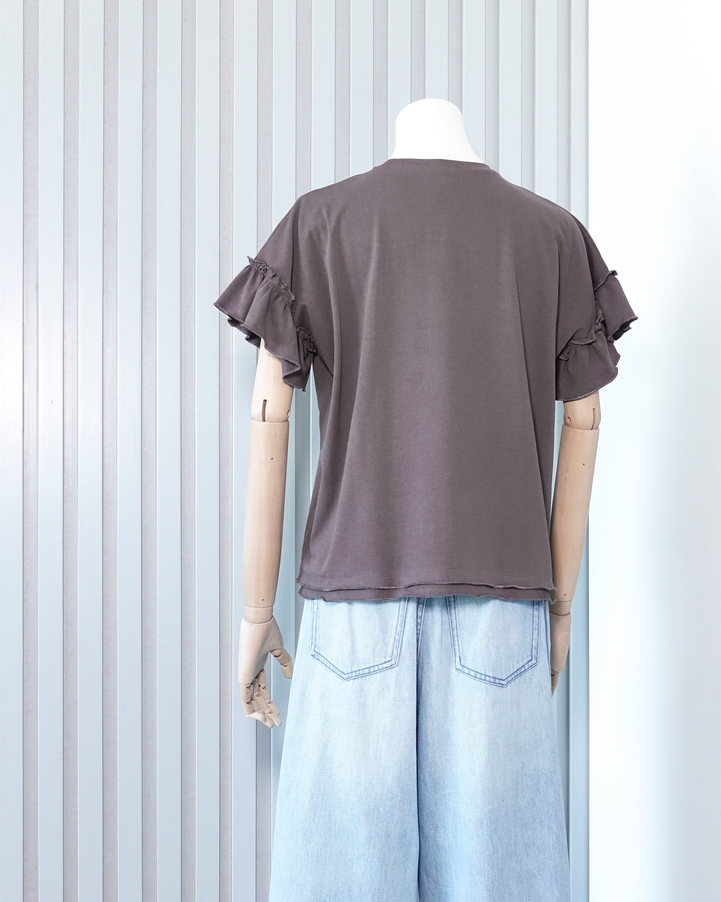 Retro Printed Ruffle Sleeve T-shirt 復古印花荷葉邊袖T恤 | KOMMONS