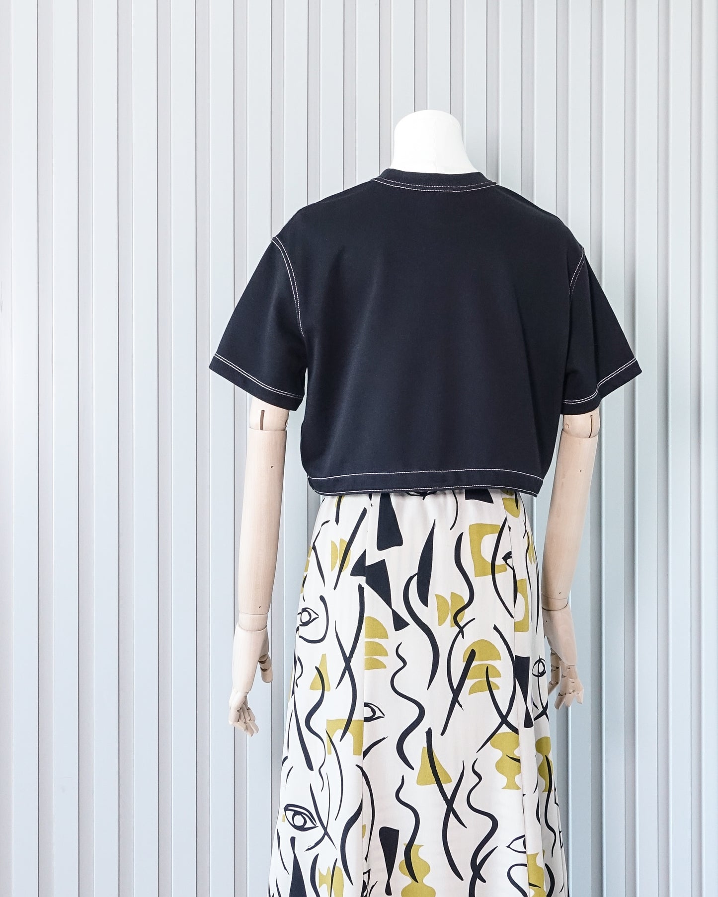 NIKE Short Sleeve Crop Sweatshirt 短袖短款衛衣 | KOMMONS