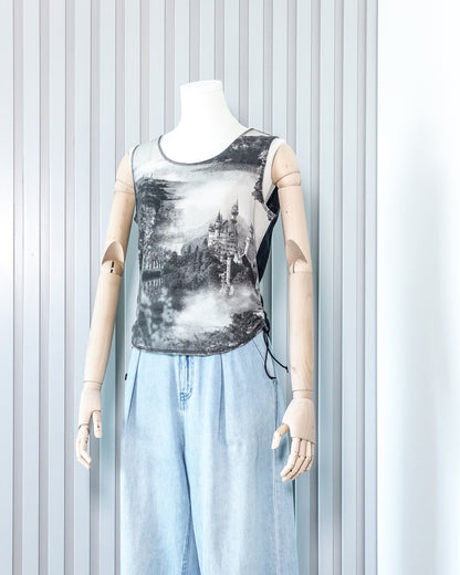 UNA PARTE Castle Printed Ruched Tie Side Vest 城堡印花束繩綁帶背心 (Vintage 古著) | KOMMONS