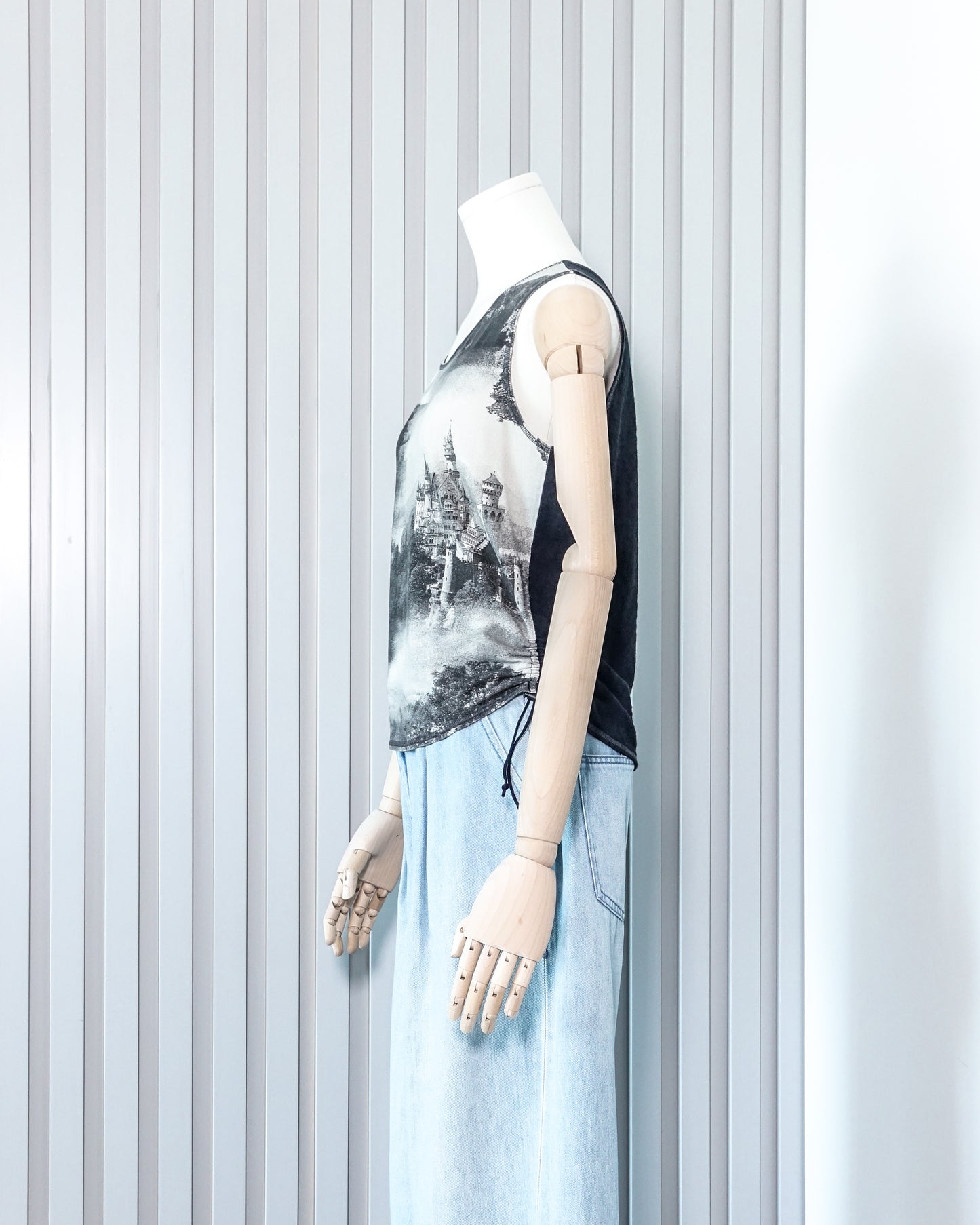 UNA PARTE Castle Printed Ruched Tie Side Vest 城堡印花束繩綁帶背心 (Vintage 古著) | KOMMONS