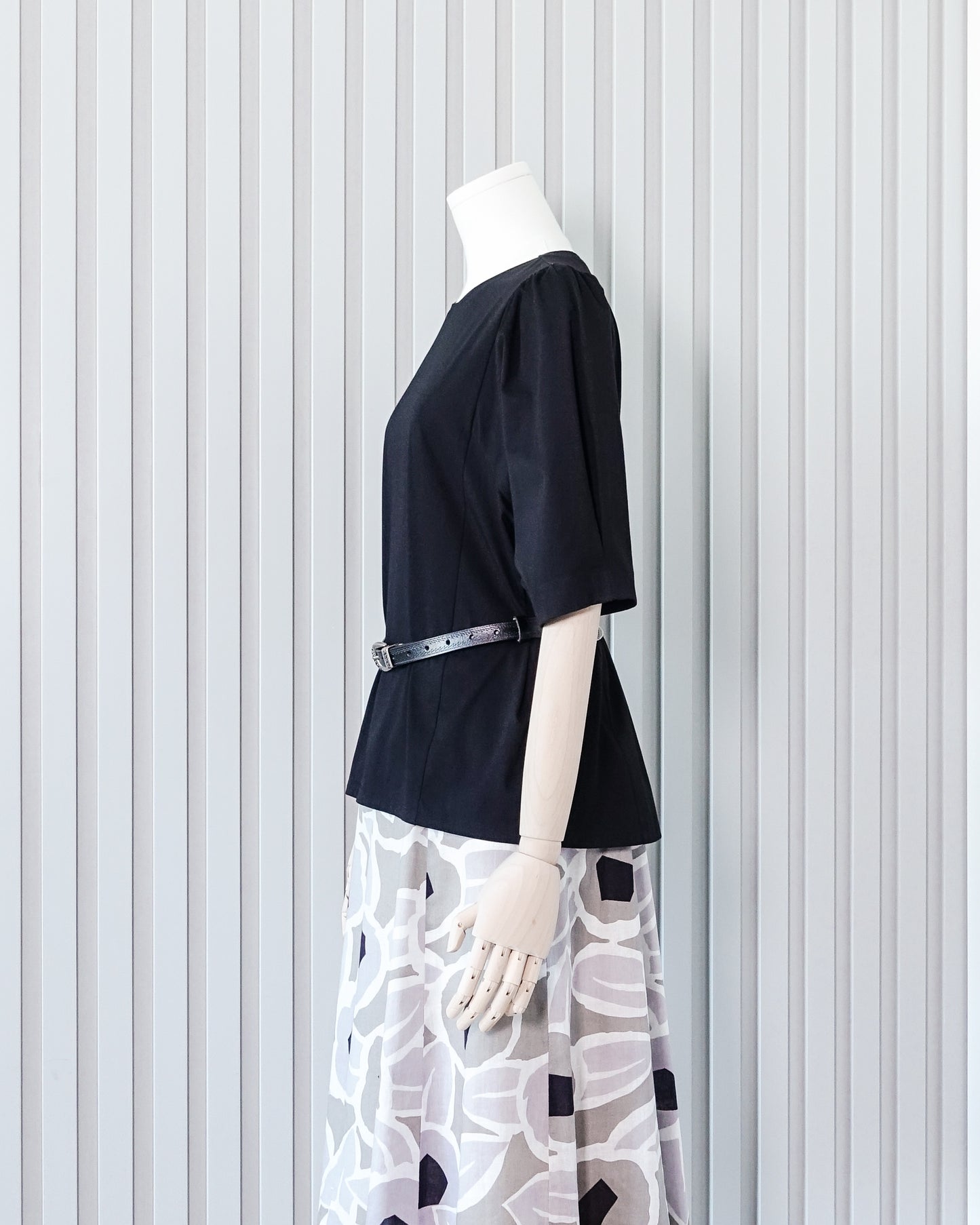 GABARDINE K.T Puff Quarter Sleeve Top 泡泡中袖上衣 | KOMMONS