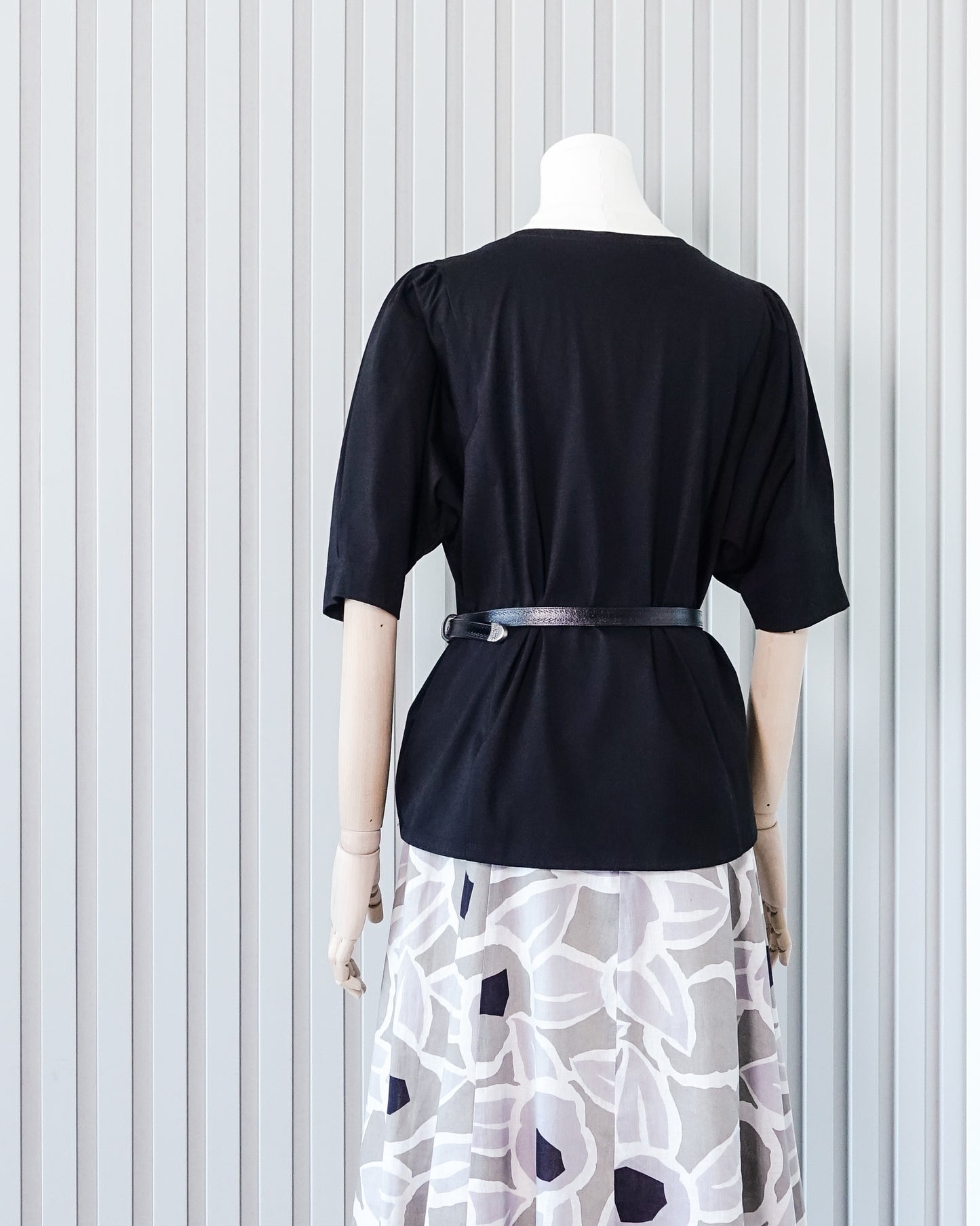 GABARDINE K.T Puff Quarter Sleeve Top 泡泡中袖上衣 | KOMMONS