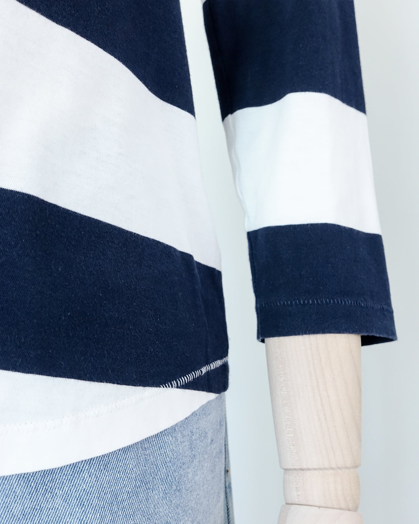 COS Striped 3/4 Sleeve T-shirt 粗橫間中袖T恤 | KOMMONS