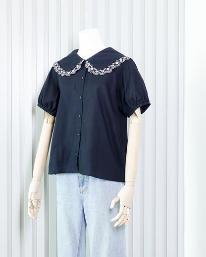 EHKA SOPO Embroidered Collar Puff Sleeve Shirt 蕾絲領泡泡袖恤衫 | KOMMONS