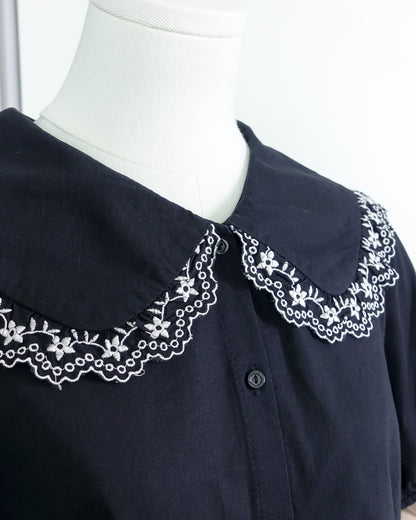 EHKA SOPO Embroidered Collar Puff Sleeve Shirt 蕾絲領泡泡袖恤衫 | KOMMONS