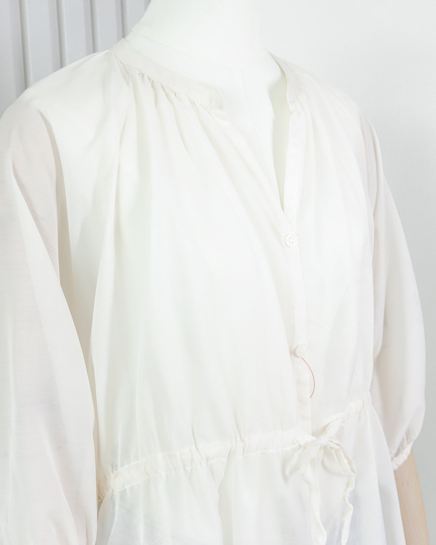 INGNI Sheer Button Front Drawstring Top 透膚扣鈕束腰上衣 | KOMMONS